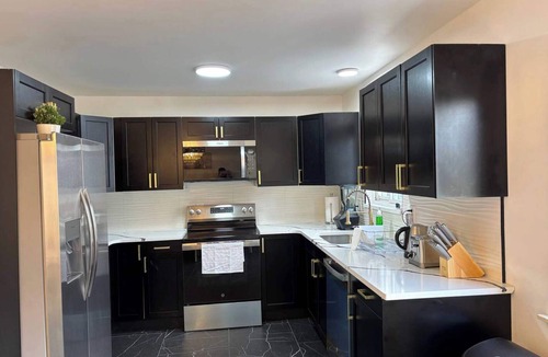 Ferndale House | Luxury 5BR Retreat Spacious & Fully Equipped