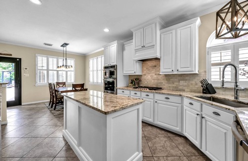 Alden Bridge House | Luxury 5BR w/Pool & Hot Tub | Sleeps Groups | ~35 Min to NRG Stadium World Cup