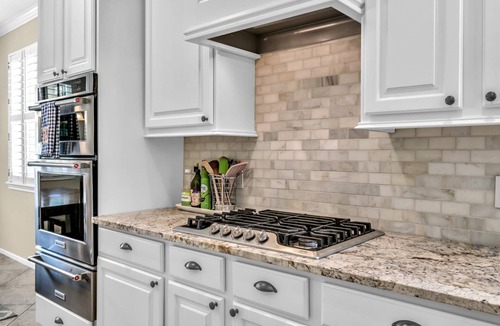 Alden Bridge House | Luxury 5BR w/Pool & Hot Tub | Sleeps Groups | ~35 Min to NRG Stadium World Cup