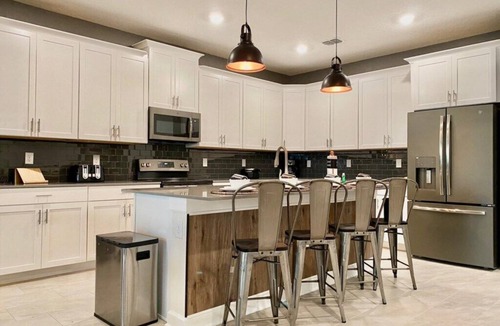 Bay Lake House | Luxury 6 Bedroom 5 bath poolHome 214