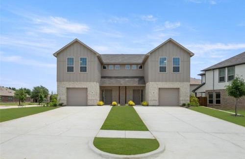 Denton House | Luxury 6 Bedroom Home
