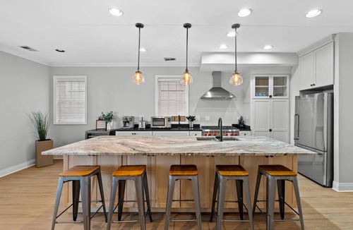 River North Condo | Luxury 6BD/5BTH + Roofdeck - Downtown Chicago!