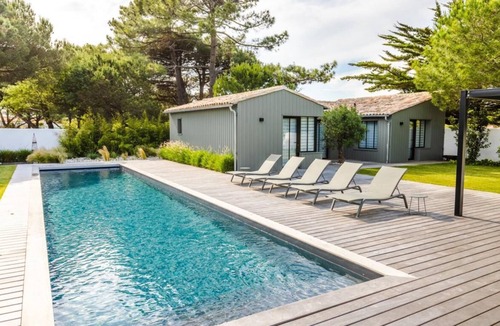 Les Portes-en-Re Villa | Luxury 6bdr private pool villa