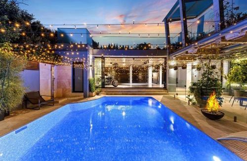 Drummoyne House | Luxury 6beds Waterfront Retreat
