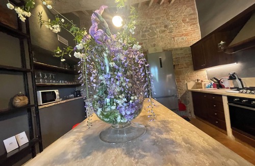 Citta della Pieve House | Luxury 6BR Estate with Heated Pool, Wine Tastings & Cooking Classes