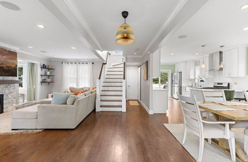 Elizabeth House | Luxury 6BR Retreat Pool + Parking | Near NYC & EWR | Sleeps 12+