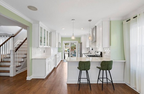 Elizabeth House | Luxury 6BR Retreat Pool + Parking | Near NYC & EWR | Sleeps 12+