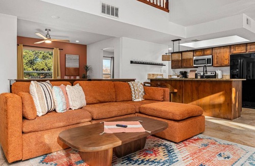 North San Antonio - SAT House | Luxury 6BR w/Heated Pool, Hot Tub, Fire Pit