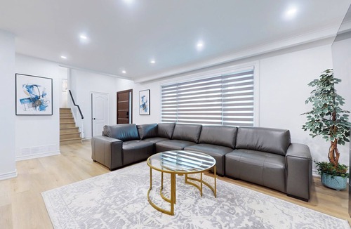 Newtonbrook House | Luxury 7 Bedroom Home [Near Rogers Stadium/Downsview by Bathurst & Sheppard]