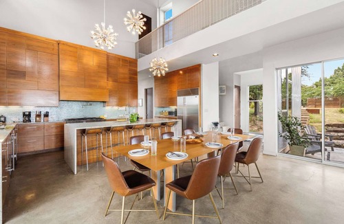 Dripping Springs House | Luxury 7BR Hill Country Gem with Barndominium