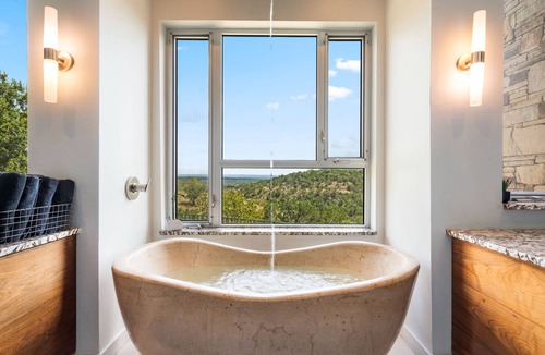 Dripping Springs House | Luxury 7BR Hill Country Gem With Barndominium