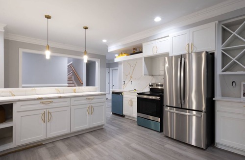 Lithonia House | Luxury 7BR Poolside Estate w Pool & Staffing - 25 Min to Metro Atlanta
