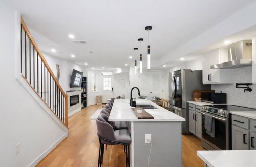 Columbia Heights House | Luxury 7BR Rowhouse w/Rooftop, Yard & Parking Near U St