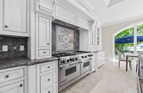 Las Olas Isles House | Luxury 7BR Waterfront Las Olas Isles Mansion with pool & dock.