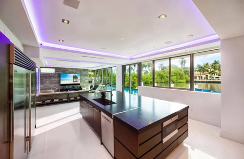 Nurmi Isles Villa | Luxury 7BR Waterfront Villa w/Rooftop, Pool & Dock – Sleeps 14 near Las Olas