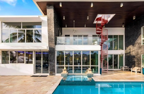 Nurmi Isles Villa | Luxury 7BR Waterfront Villa w/Rooftop, Pool & Dock – Sleeps 14 near Las Olas