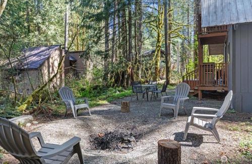 Skykomish Ski Chalet | Luxury A-Frame with Hot Tub, Fireplace & Firepit