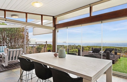 Noraville House | Luxury absolute beachfront home