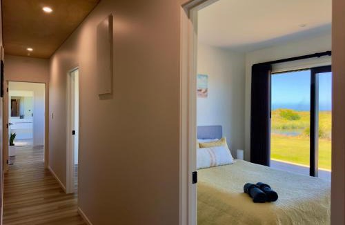 Waverley House | Luxury Absolute Ocean View Lodge