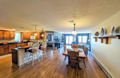 Trenton Apartment | Luxury Acadia Penthouse w/Balcony & Fire Pit
