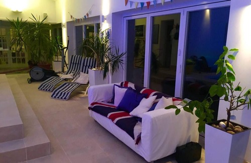 Macclesfield Cottage | Luxury Accom With Pool Henbury Macclesfield