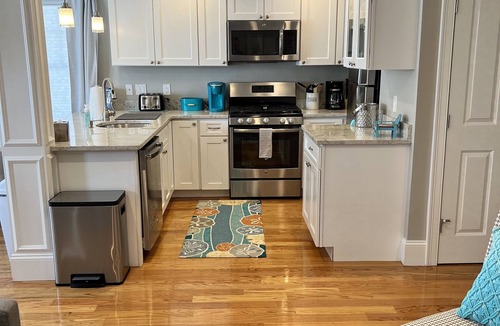 Yachting Village House | Luxury Accommodations