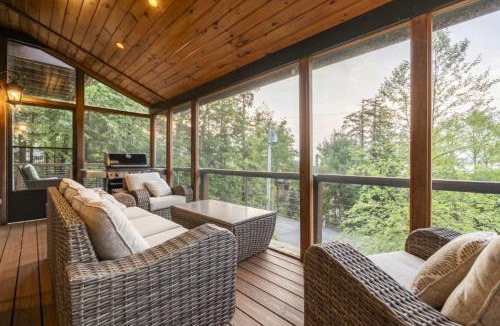 Gilford House | Luxury Adirondack Style Lake Winnipesaukee Retreat