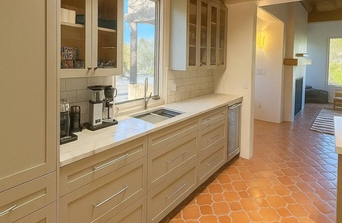 Northeast Santa Fe House | Luxury Adobe Estate Above Santa Fe with Vistas & Spa-Inspired Amenities