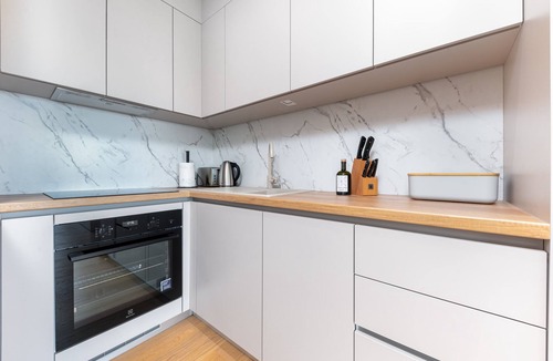 Vrpolje Apartment | Luxury Adria – Entire Apt with Private Whirlpool, Sea View & Parking