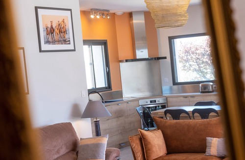 Beaumes-de-Venise Villa | Luxury air conditioned villa with private pool