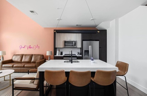 Mile Square Apartment | Luxury Amenity Packed Townhouse | Pool+Gym+Lounge