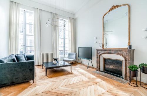 Quartier de la Place-Vendome Apartment | Luxury and Elegance Louvre - Rivoli