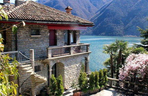 Castagnola Apartment | Luxury apartment "MAGNOLIE " Castagnola-near lake ,aircond., park, lakeview