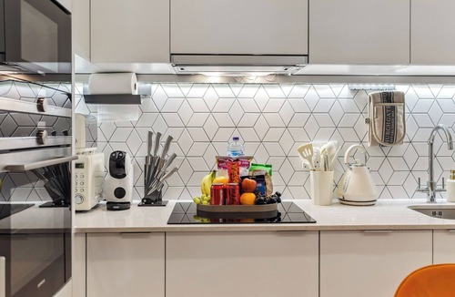 Coombe Hill Apartment | Luxury Apartment in West Wimbledon