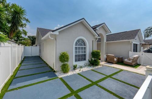 Tampa Apartment | Luxury apartment 1 mile away from Raymond James stadium
