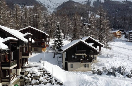 Zinal Ski Chalet | Luxury apartment 5min walk (150m) to ski lift, Zinal, Switzerland