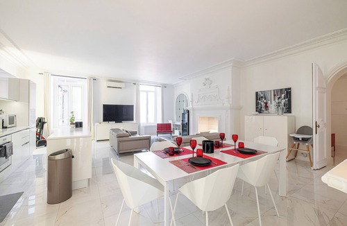 Jean-Medecin Apartment | Luxury Apartment BY Massena Square