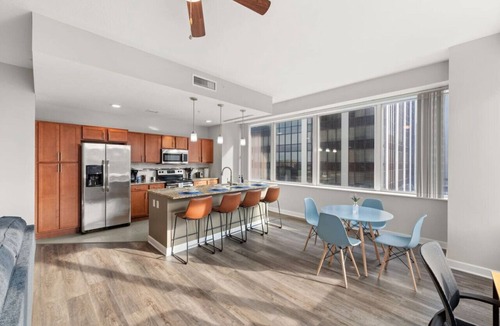 Gateway District Apartment | Luxury Apartment | Downtown | Free Parking