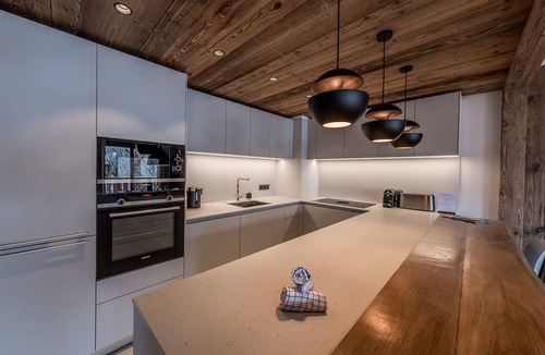 Meribel Centre Apartment | Luxury apartment for 10, terraces, concierge, Méribel