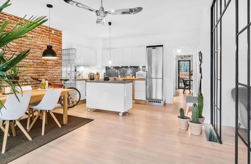 Sydhavnen Apartment | Luxury apartment in city center with canal view!