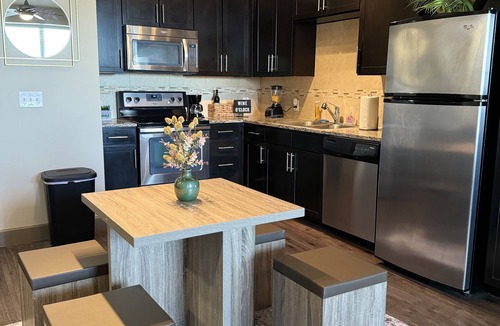 Addison Apartment | Luxury Apartment In Dallas w/Extensive Amenities.
