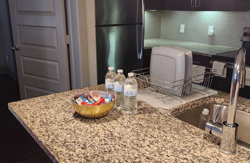 Woodlake - Briar Meadow Apartment | Luxury Apartment in Houston - 15 min From Downtown