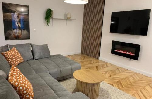 Strozanac Apartment | Luxury Apartment Ivo with Jacuzzi near the beach