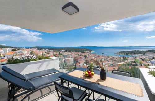 Makarska Old Town Apartment | Luxury Apartment LA MAR Sea&City view
