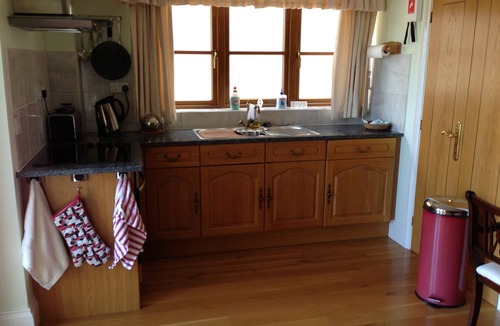 Probus Apartment | Luxury Apartment Lily Suite