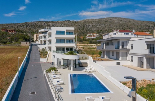 Seget Vranjica Apartment | Luxury Apartment Nautica with Pool III
