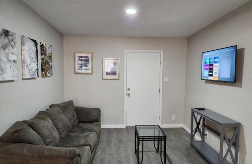 Biggs Field Apartment | Luxury Apartment Suite 10
