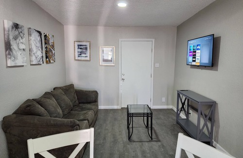 Biggs Field Apartment | Luxury Apartment Suite 10