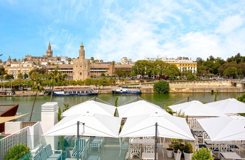 Triana Apartment | Luxury apartment Torre del Oro view. Betis XI