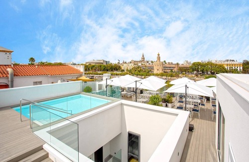 Triana Apartment | Luxury apartment Torre del Oro view. Betis XI